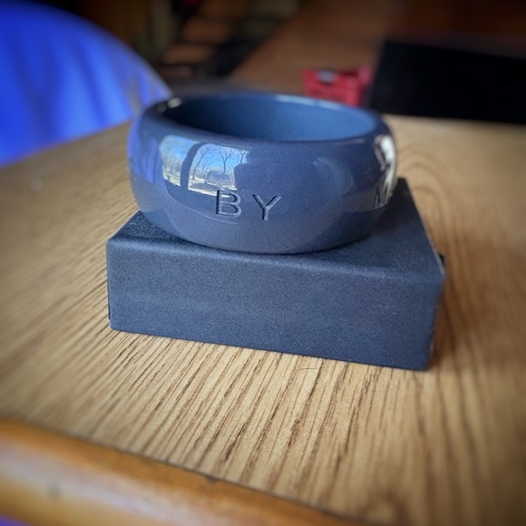 Marc by Marc Jacobs Grey Bangle Bracelet - Picture 2 of 5